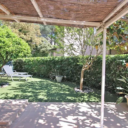 Vakantiehuis Maison T4 - 6 Pers - Climatisation - Jardin By Interhome *