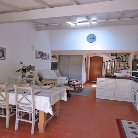 Maison T4 - 6 Pers - Climatisation - Jardin By Interhome Vakantiehuis