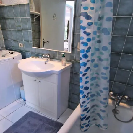 Maison T4 - 6 Pers - Climatisation - Jardin By Interhome